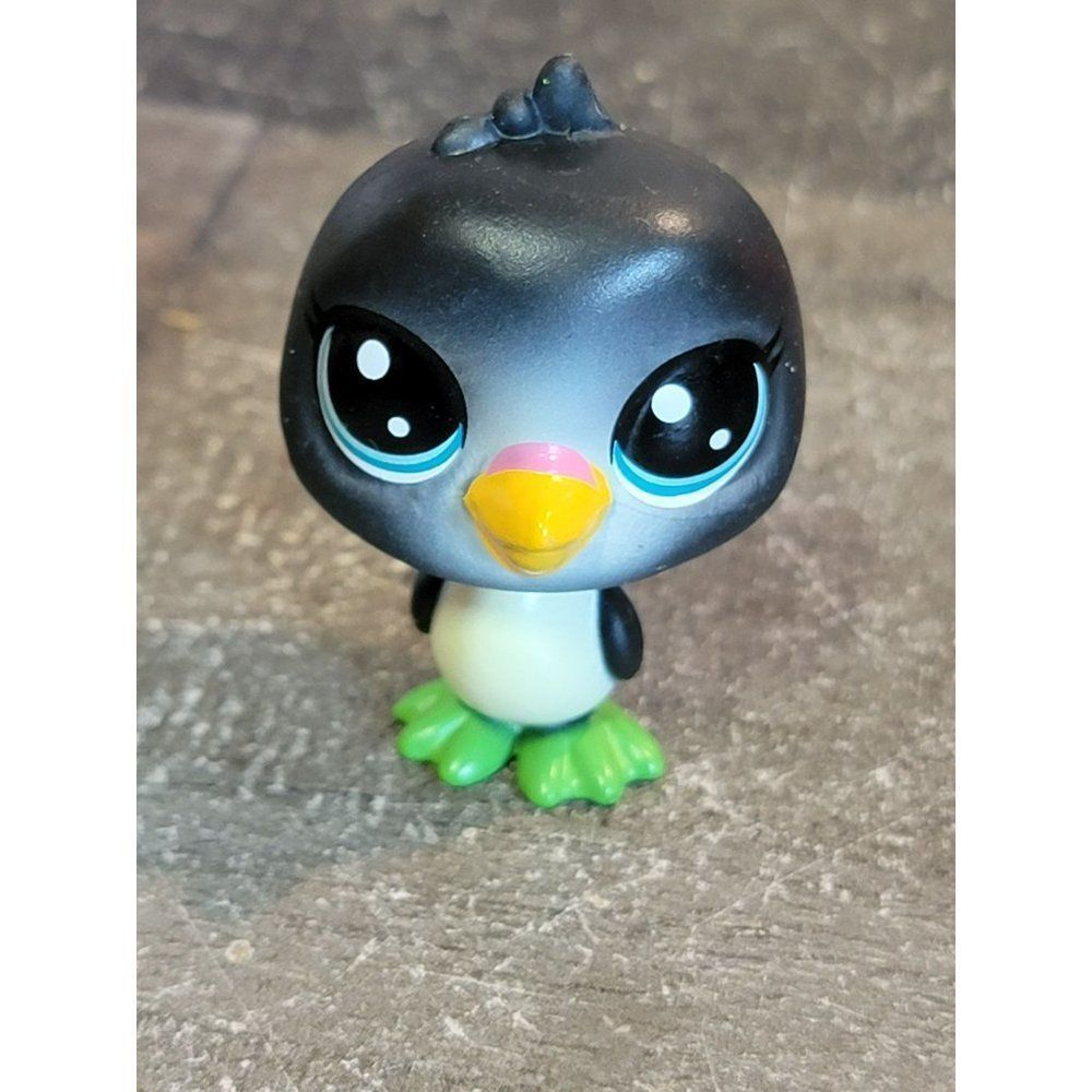 LPS Littlest Pet Shop penguin Hasbro toy figure green‎ feet